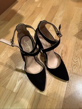 Lulu's Black Pointed Ankle-Strap Heels
